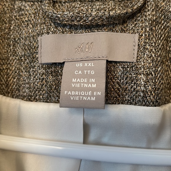 H&M slouched sleeve blazer - Picture 3 of 5